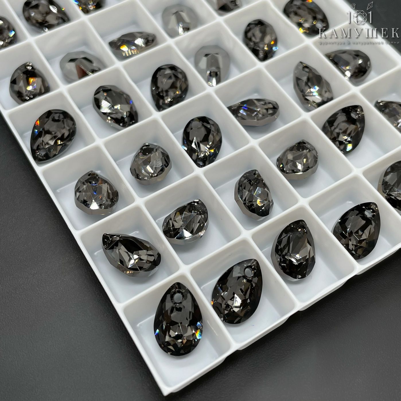 6433 Pear Cut Pendant 11,5мм Crystal Silver Night (SINI)
