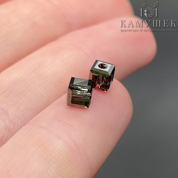 5601 Cube Bead 4 мм Crystal Silver Night B