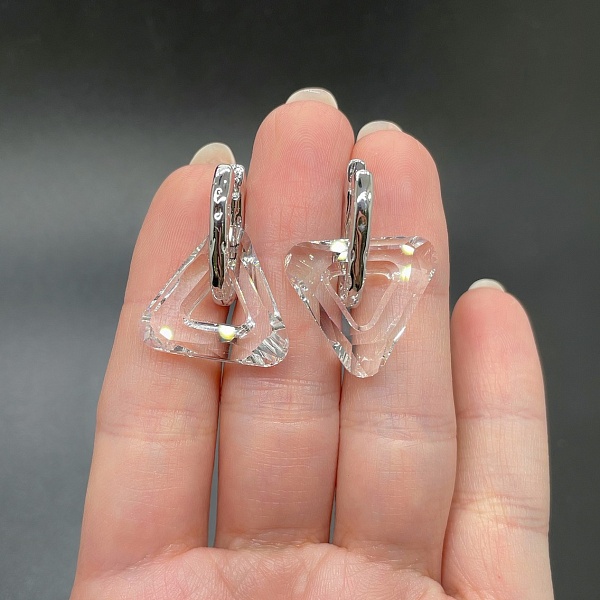 4737 Cosmic Triangle 20mm Crystal